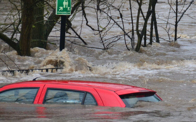 Jenis Penanganan Mobil di Bengkel Auto2000 Setelah Terendam Banjir